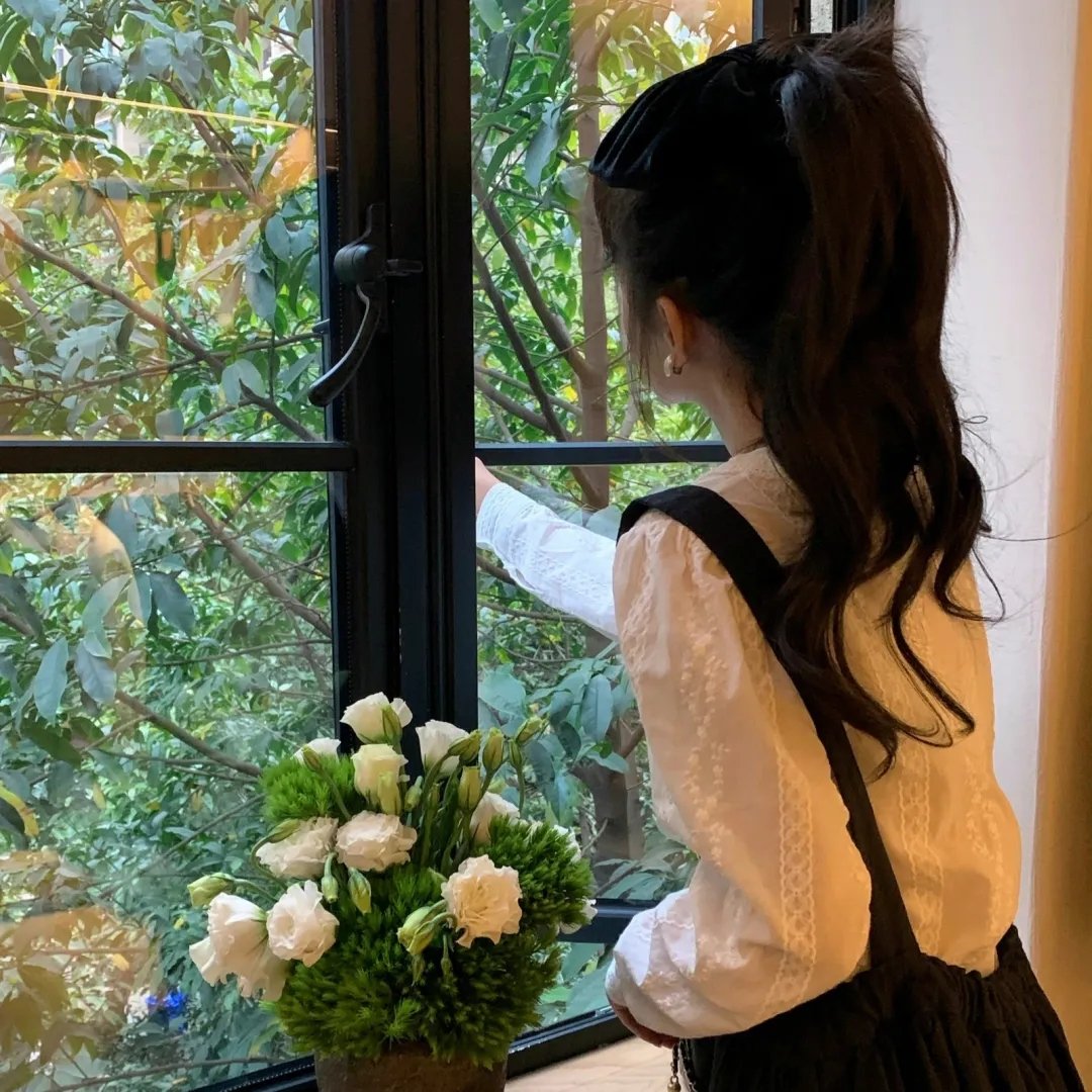 异人旅馆